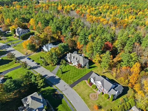 58 Tanglewood Drive Nashua NH 03062