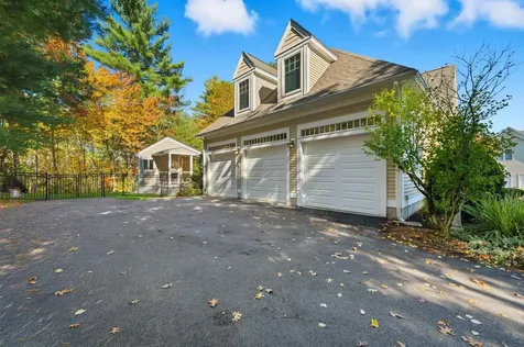 58 Tanglewood Drive Nashua NH 03062