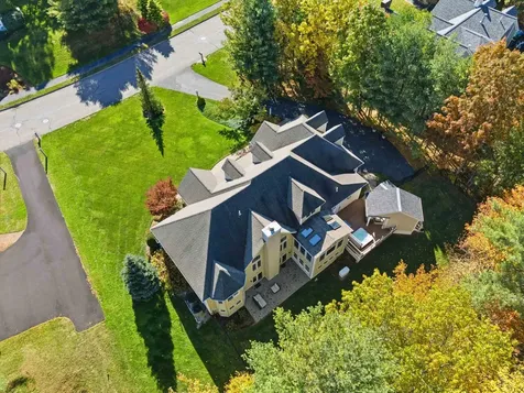 58 Tanglewood Drive Nashua NH 03062