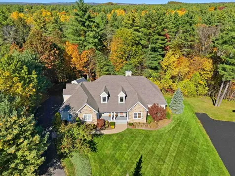 58 Tanglewood Drive Nashua NH 03062