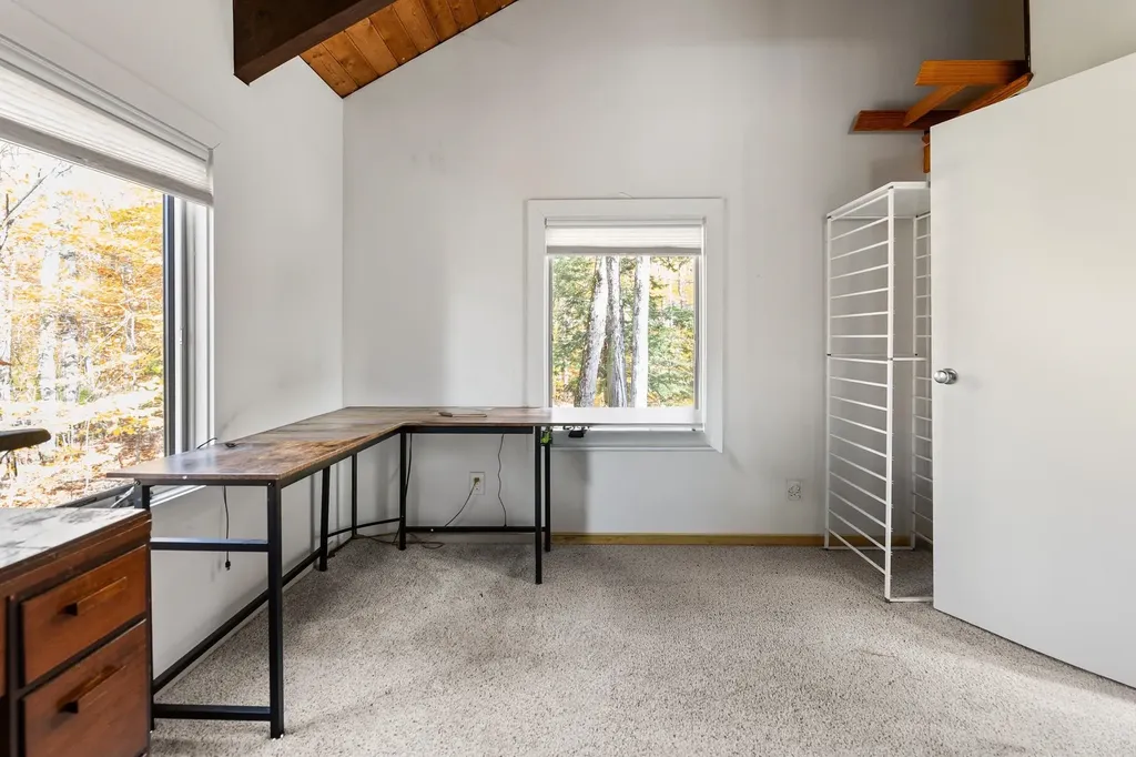 44 Hummingbird Hill Grantham NH 03753