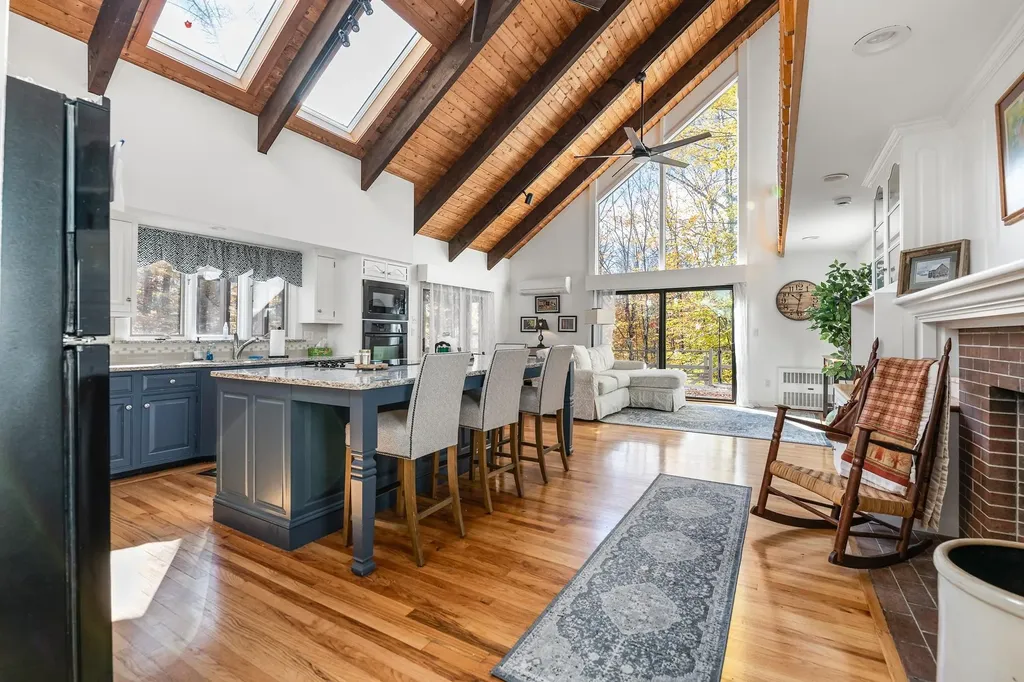 44 Hummingbird Hill Grantham NH 03753