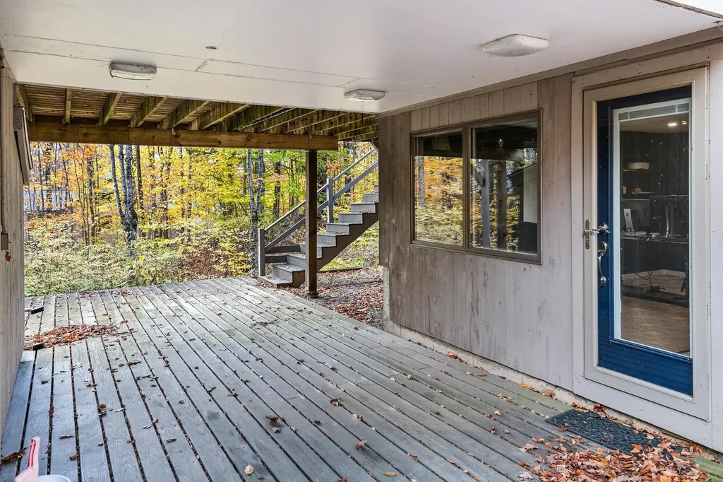 44 Hummingbird Hill Grantham NH 03753