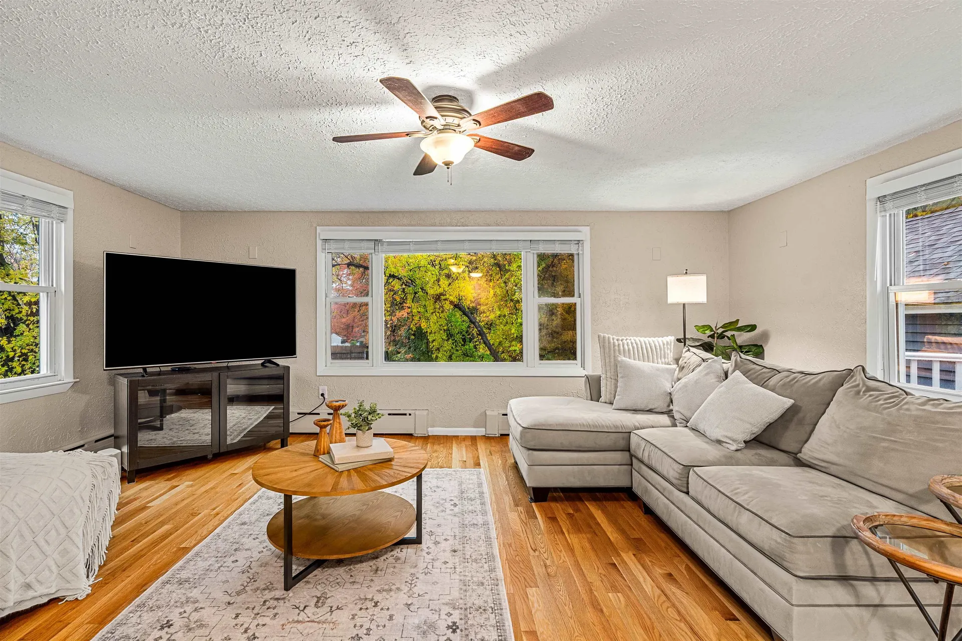 12 Maplewood Avenue Goffstown NH 03045