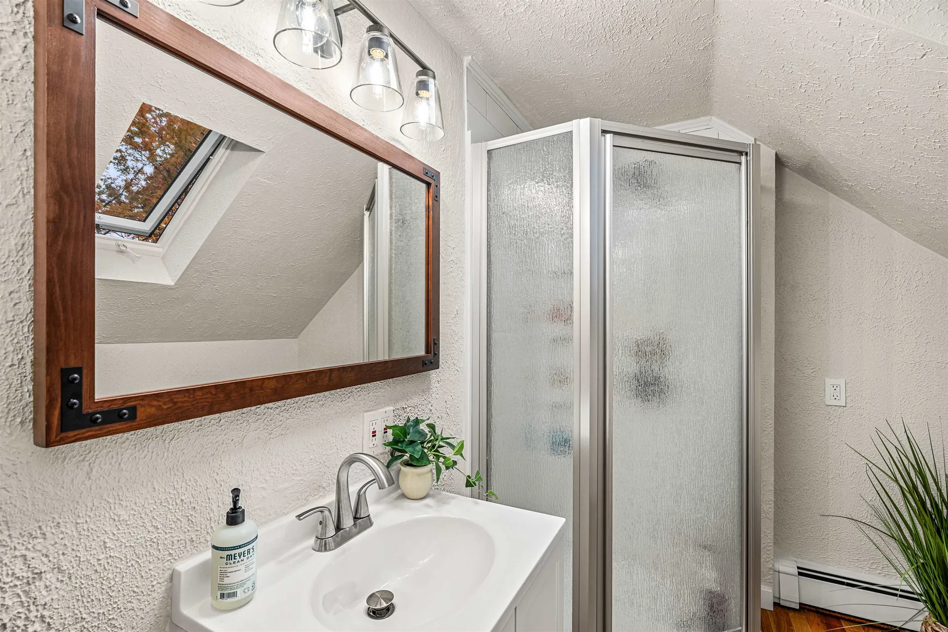 12 Maplewood Avenue Goffstown NH 03045