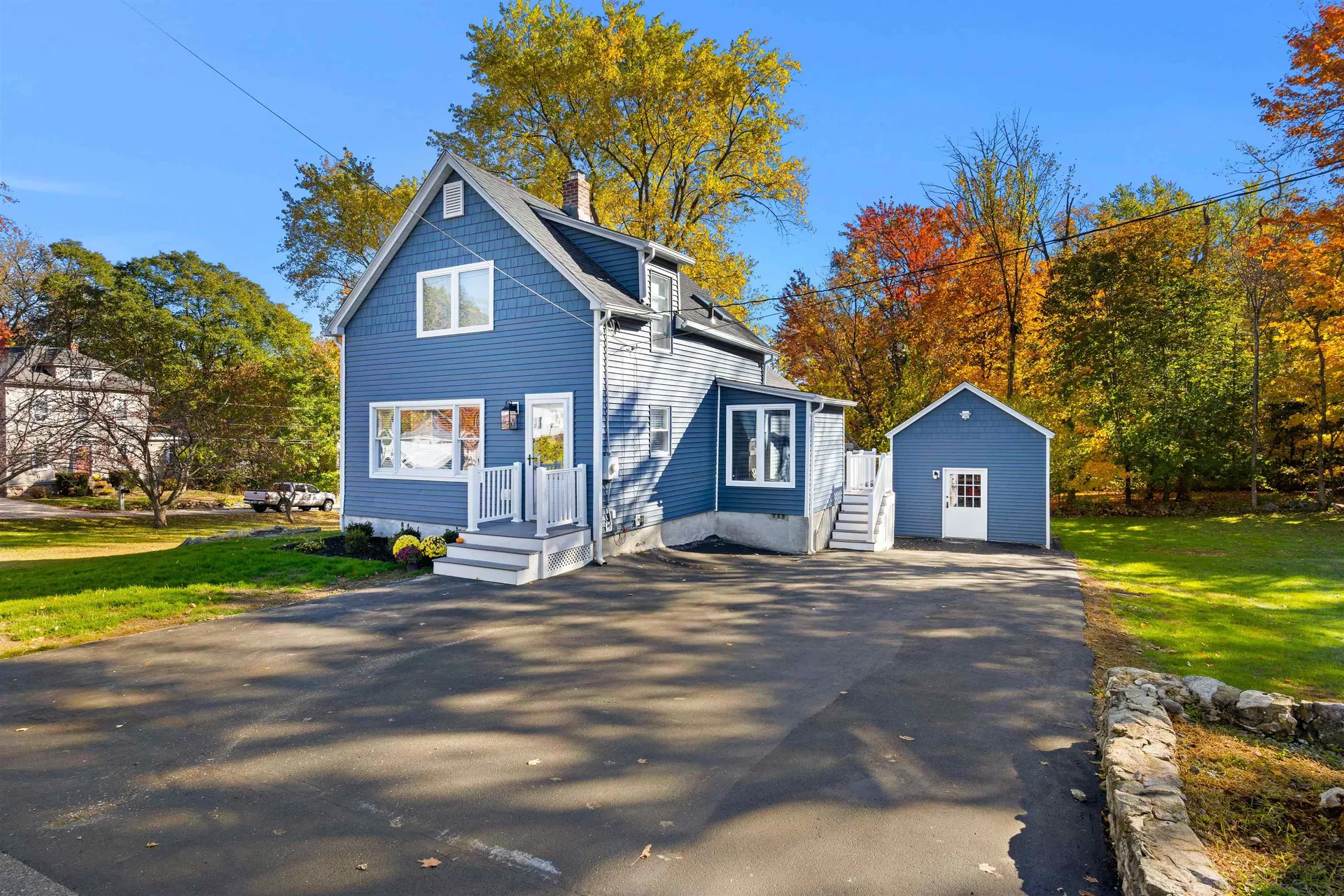 12 Maplewood Avenue Goffstown NH 03045