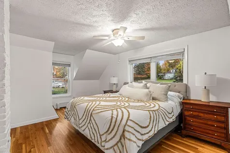 12 Maplewood Avenue Goffstown NH 03045