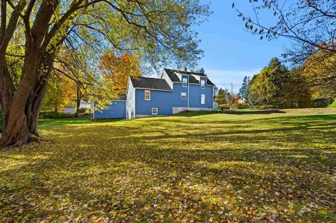 12 Maplewood Avenue Goffstown NH 03045