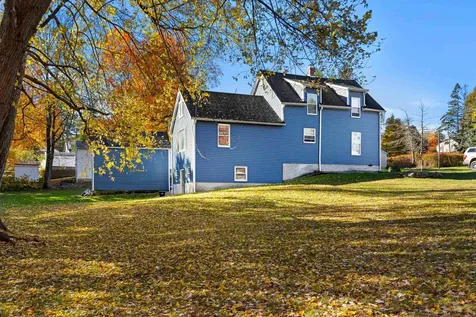 12 Maplewood Avenue Goffstown NH 03045