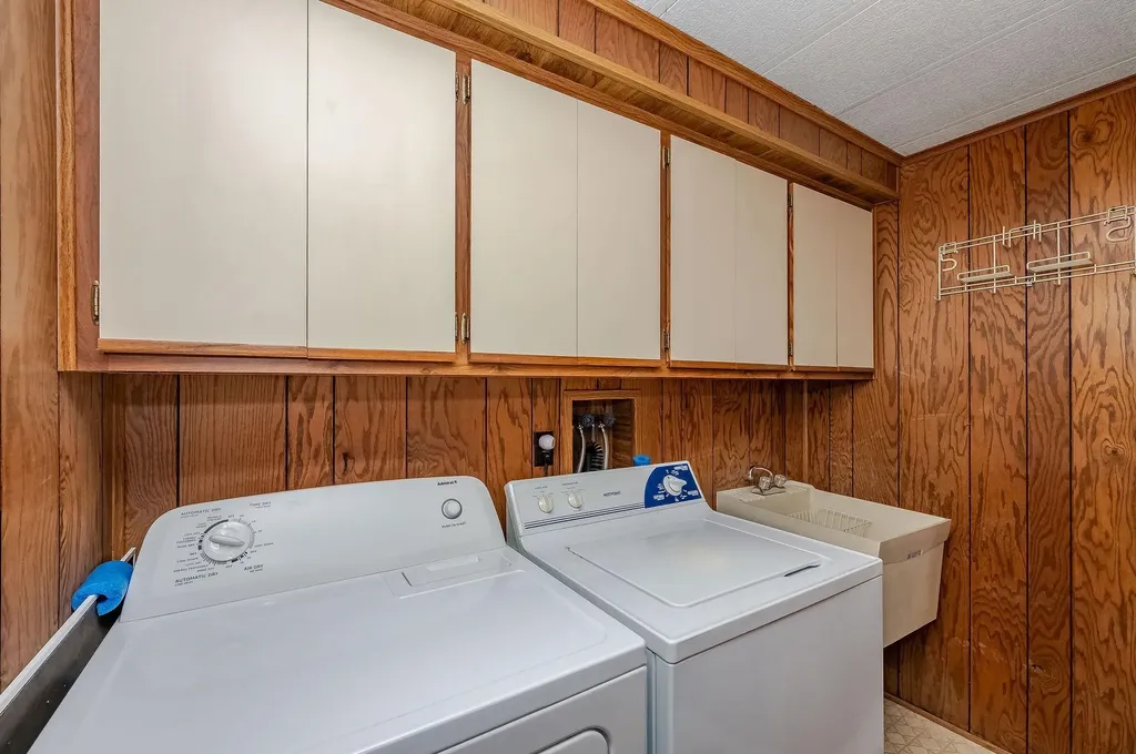 22 Cherokee Way Rochester NH 03867