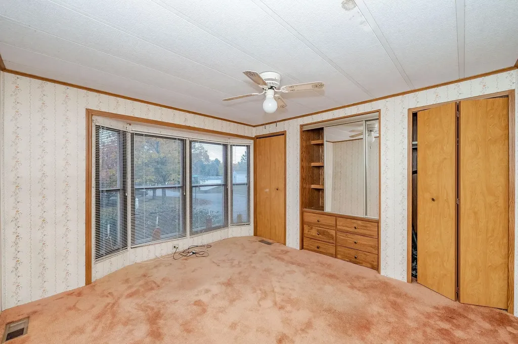 22 Cherokee Way Rochester NH 03867