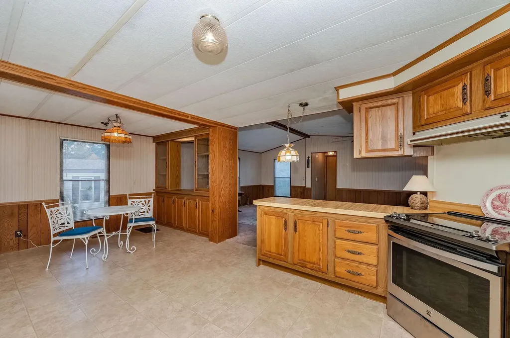 22 Cherokee Way Rochester NH 03867