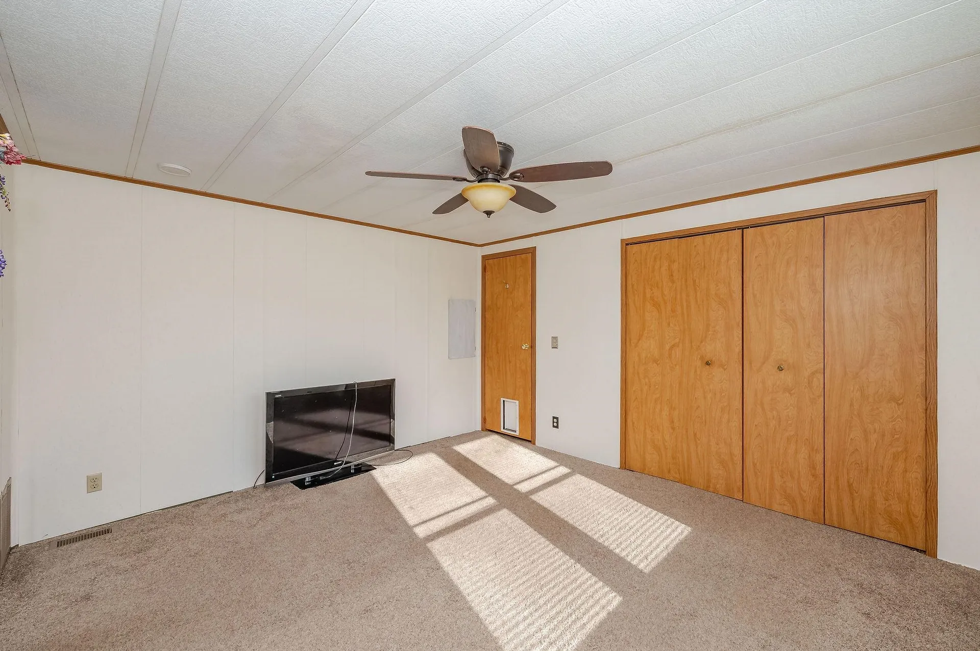 22 Cherokee Way Rochester NH 03867