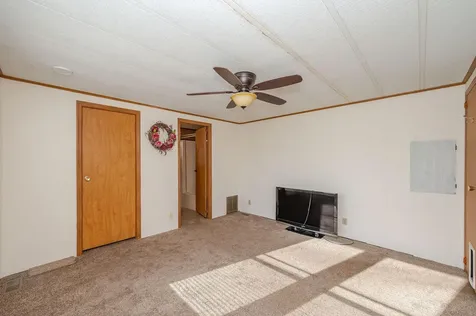 22 Cherokee Way Rochester NH 03867