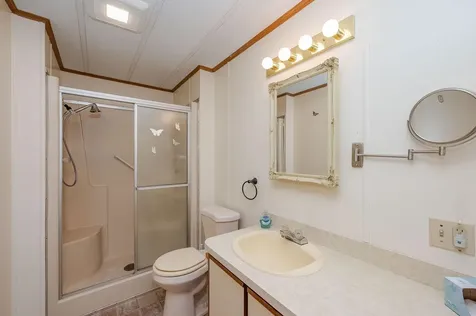 22 Cherokee Way Rochester NH 03867