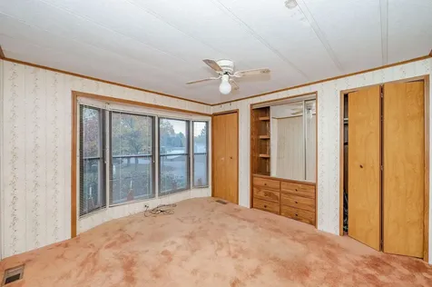 22 Cherokee Way Rochester NH 03867