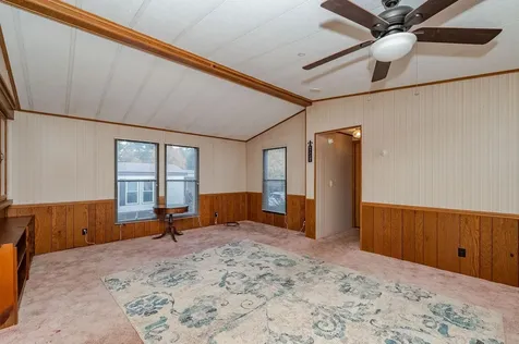 22 Cherokee Way Rochester NH 03867