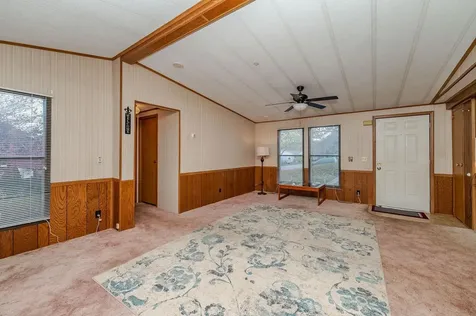 22 Cherokee Way Rochester NH 03867