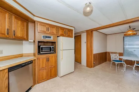 22 Cherokee Way Rochester NH 03867