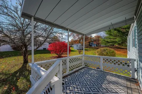 22 Cherokee Way Rochester NH 03867