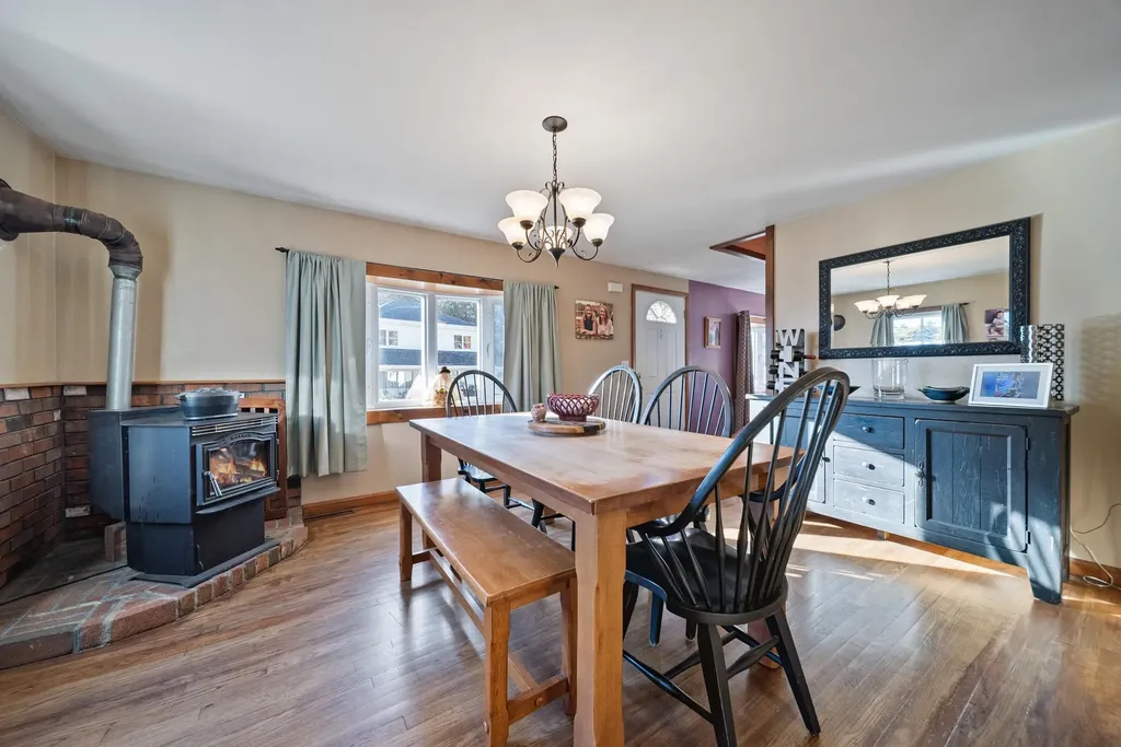 13 Riverside Drive Hudson NH 03051