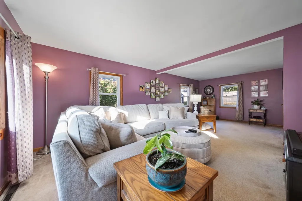 13 Riverside Drive Hudson NH 03051