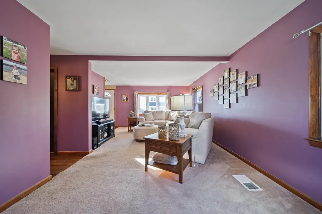 13 Riverside Drive Hudson NH 03051