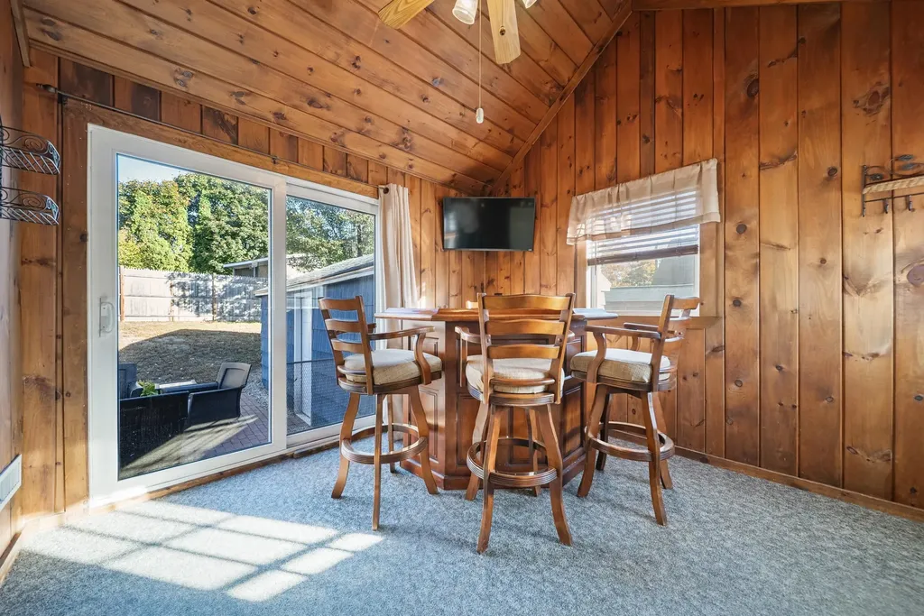 13 Riverside Drive Hudson NH 03051