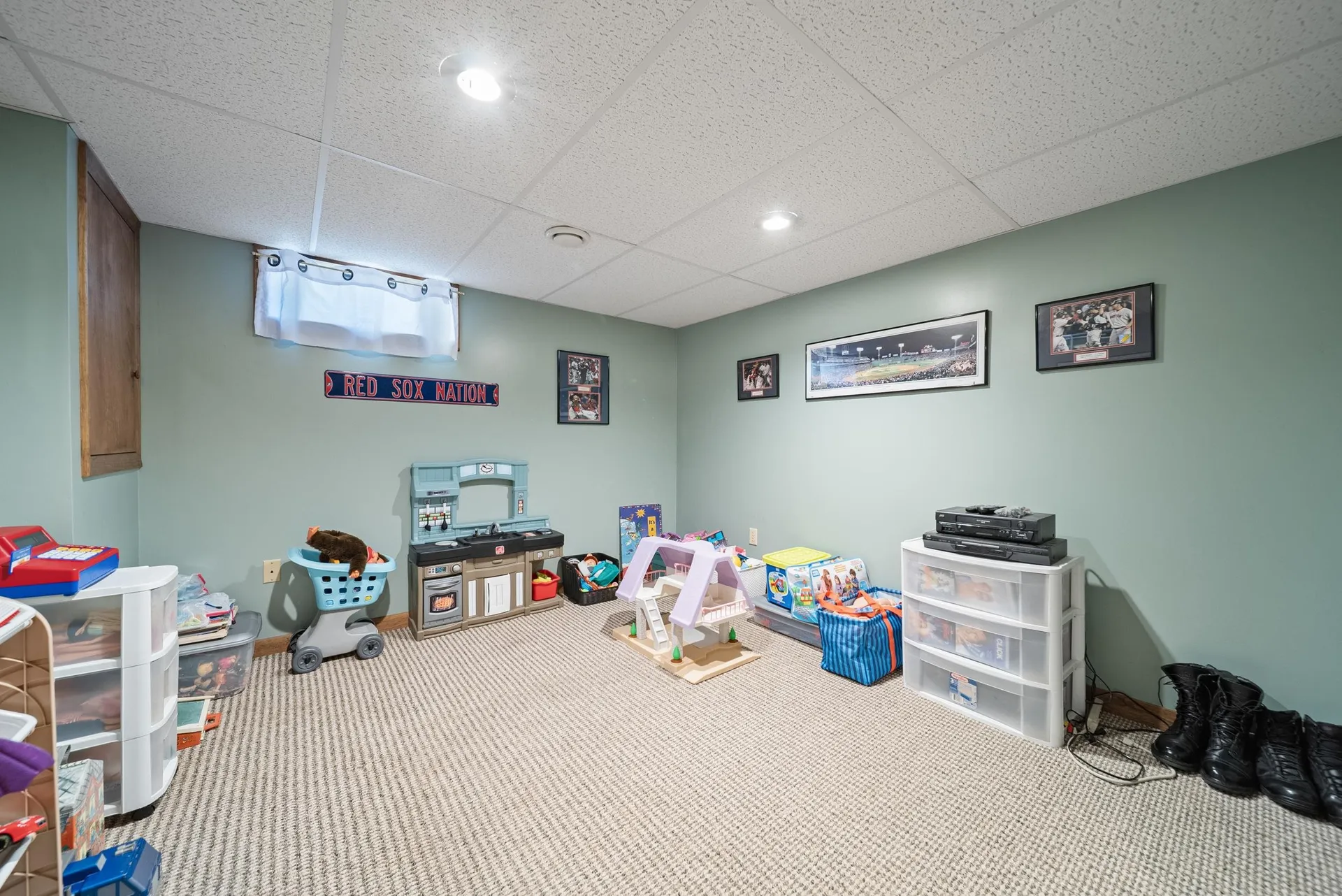 13 Riverside Drive Hudson NH 03051