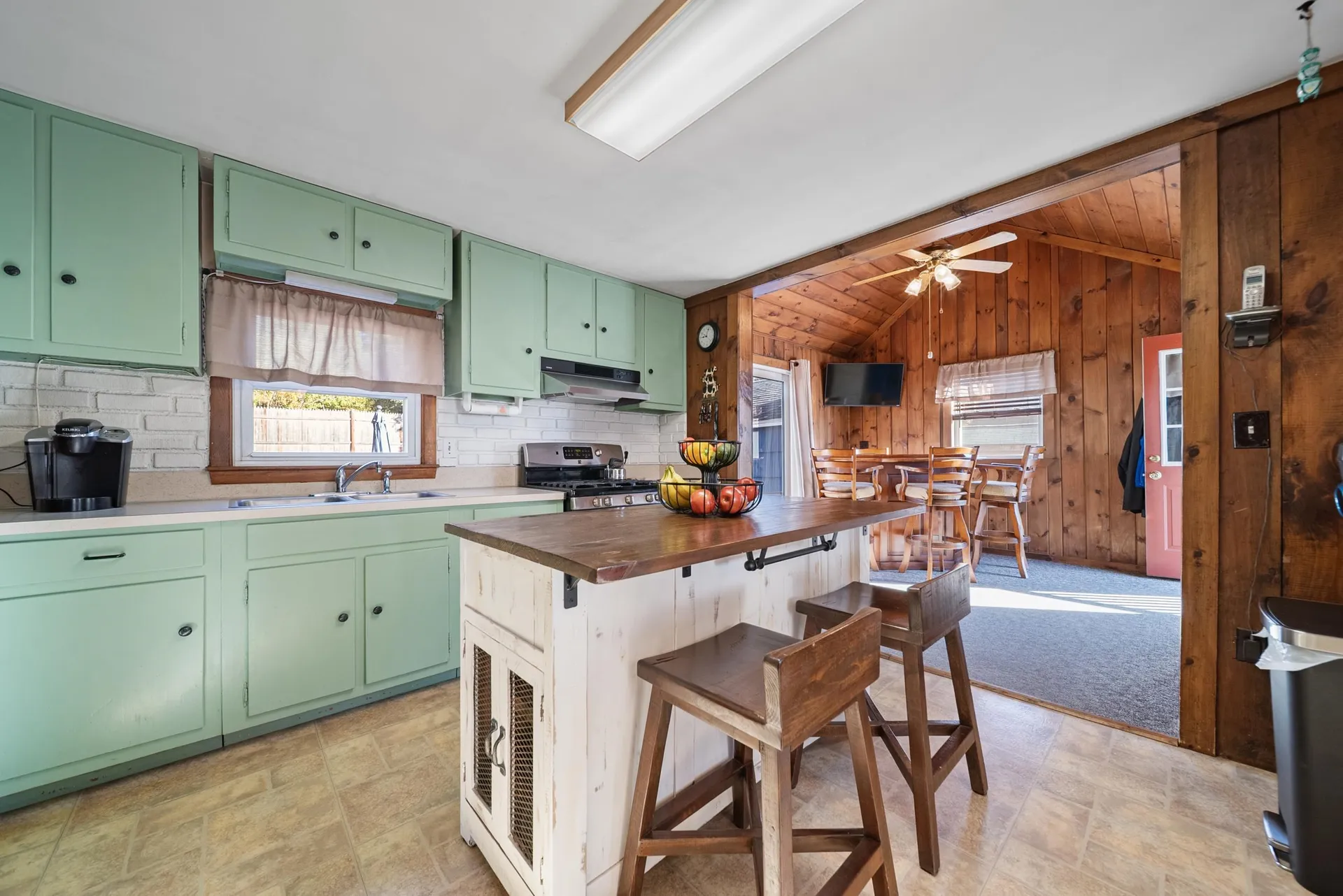 13 Riverside Drive Hudson NH 03051