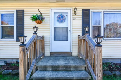 25 Bow Street Manchester NH 03103