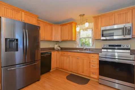 25 Bow Street Manchester NH 03103