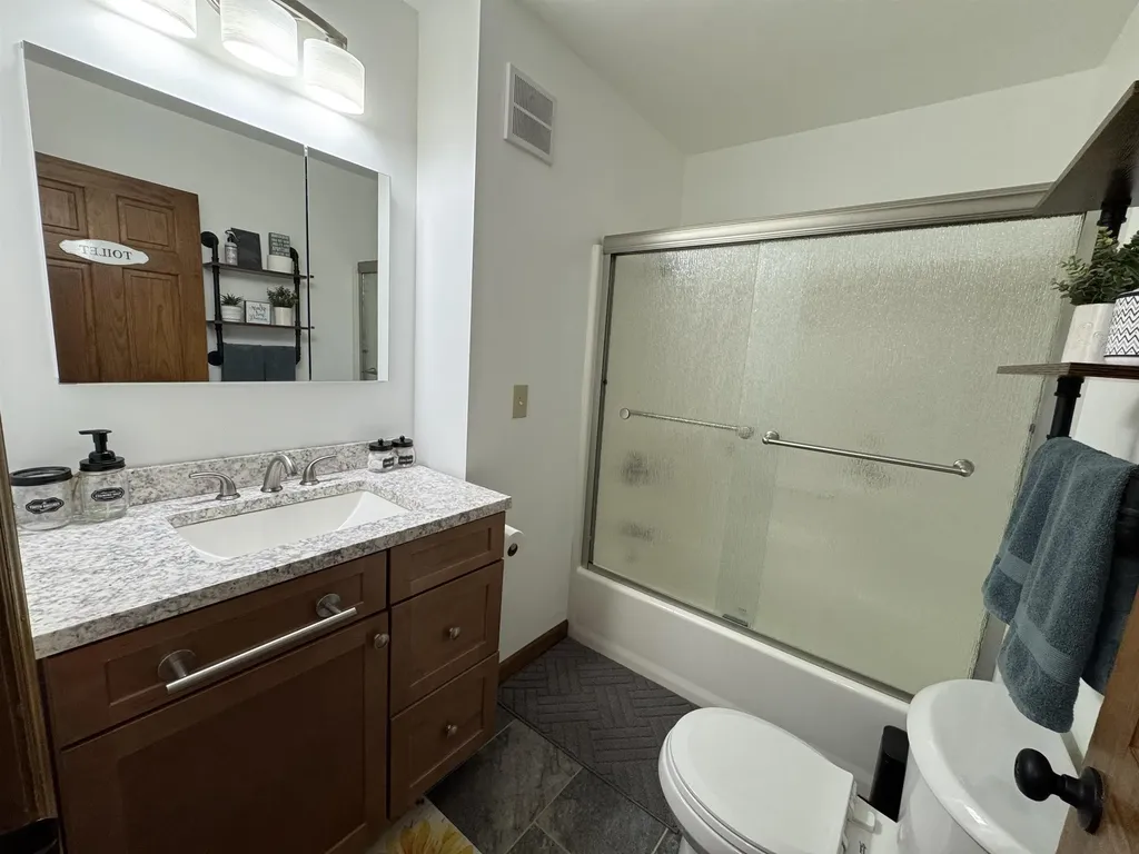 4214 Vt Route 31 Poultney VT 05764