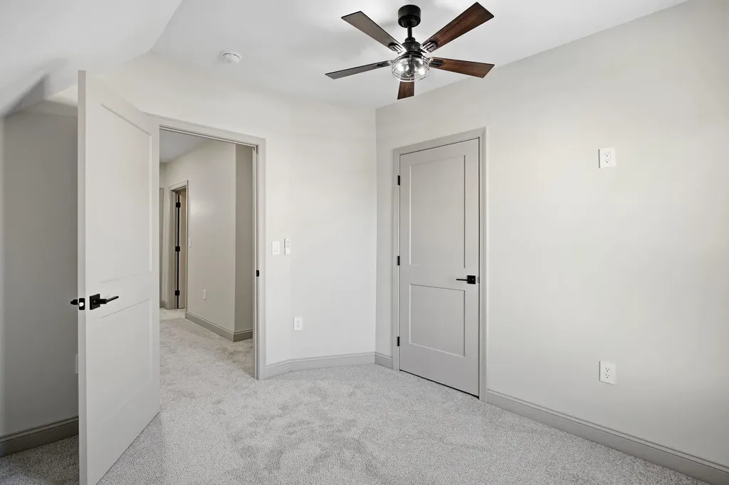 284 Bell Street Manchester NH 03103