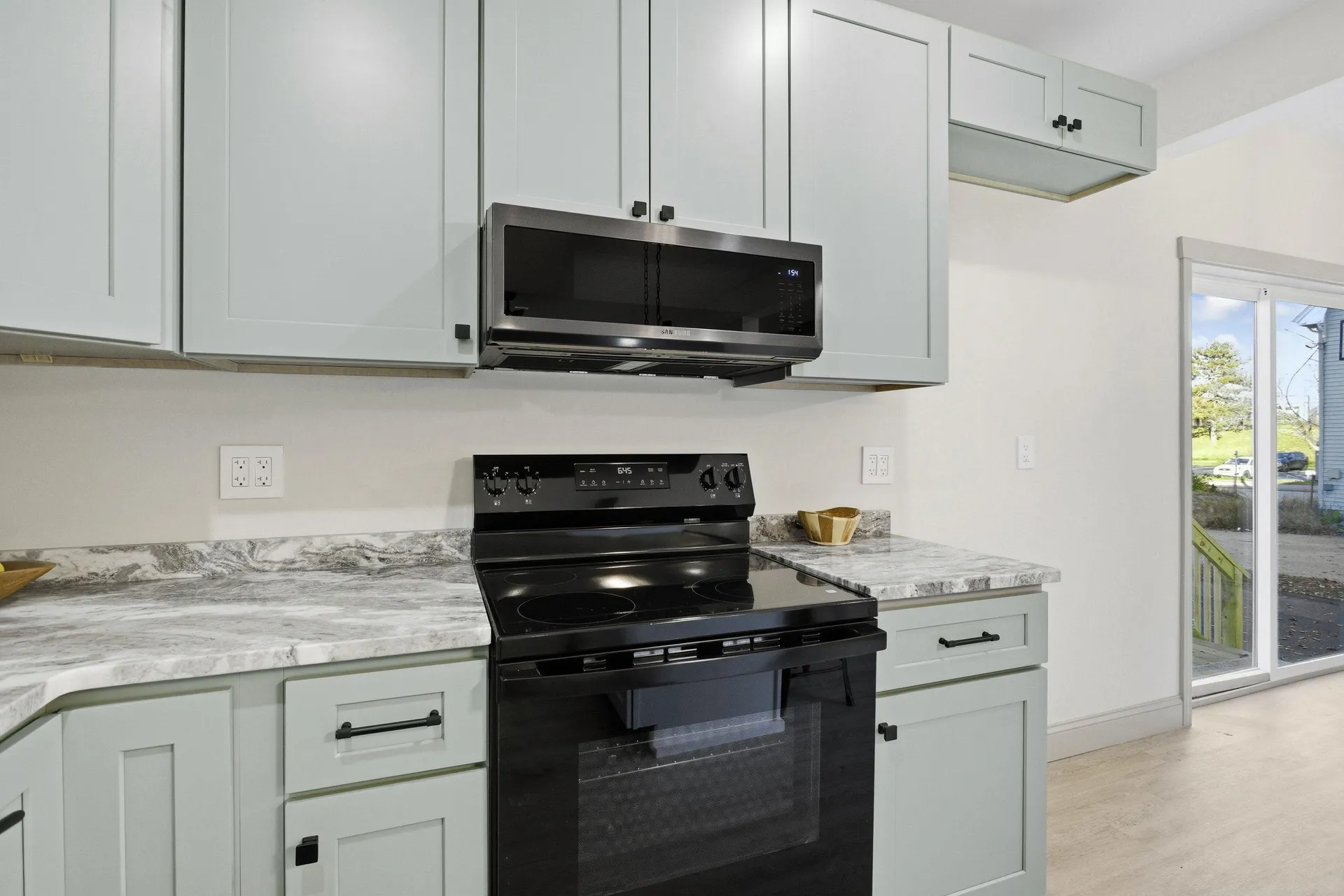 284 Bell Street Manchester NH 03103