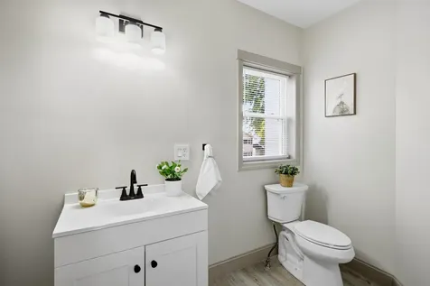 284 Bell Street Manchester NH 03103