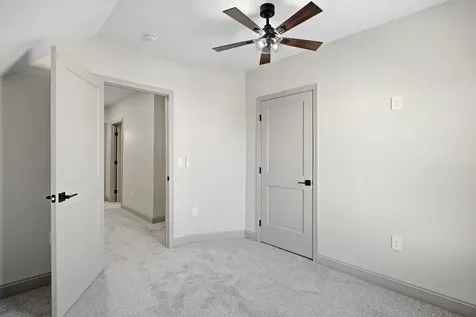 284 Bell Street Manchester NH 03103