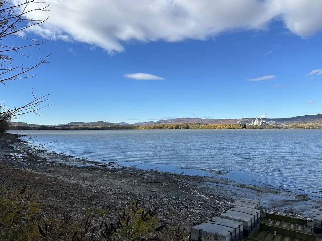 97 Lake Street Shoreham VT 05770