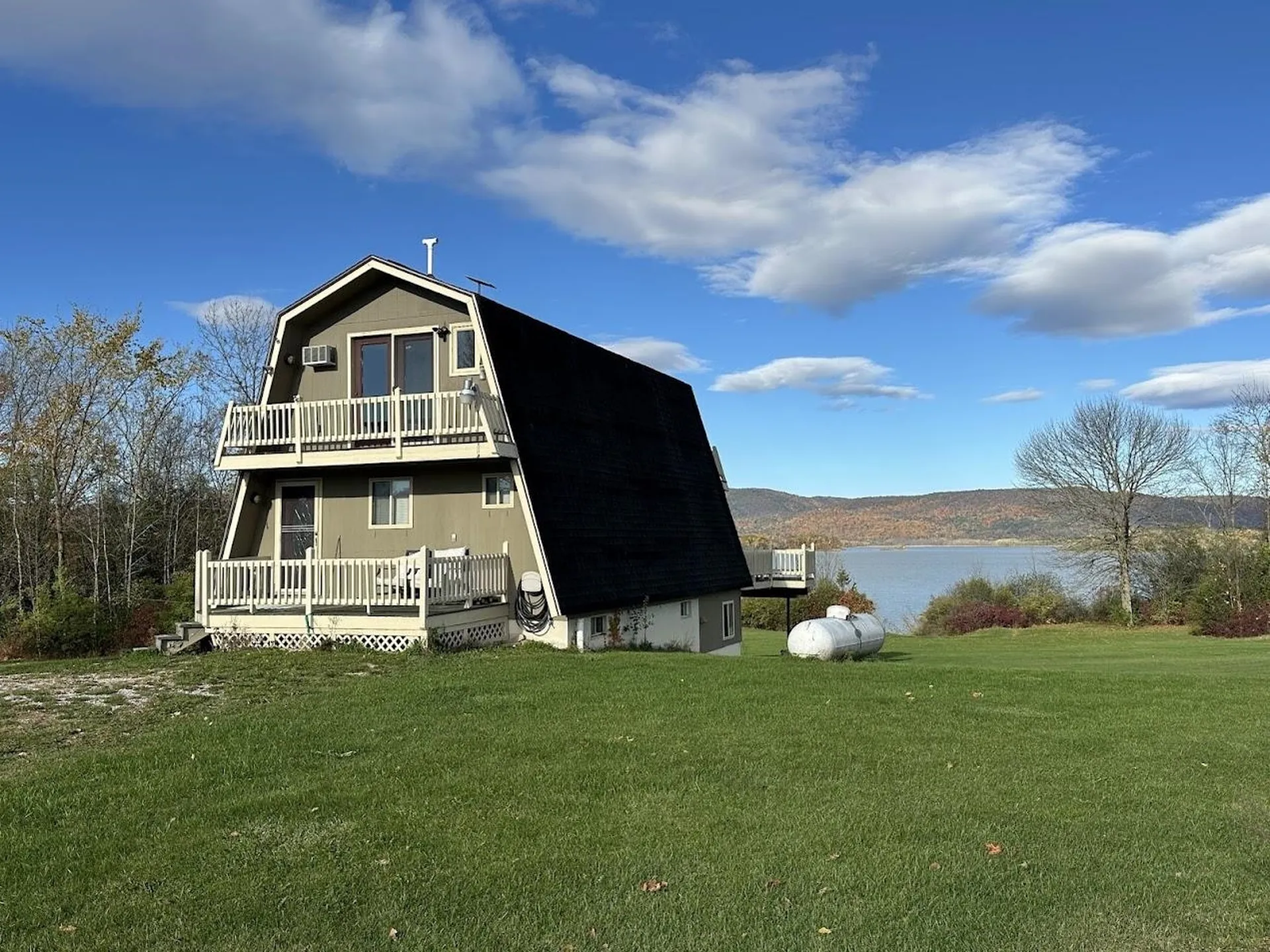 97 Lake Street Shoreham VT 05770