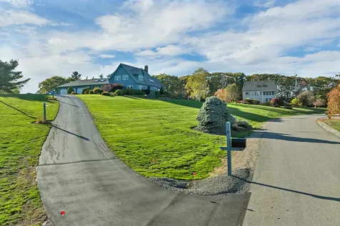 30 Beacon Hill Road Gilford NH 03249