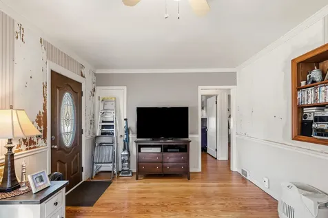 1014 W. Hollis Street Nashua NH 03062