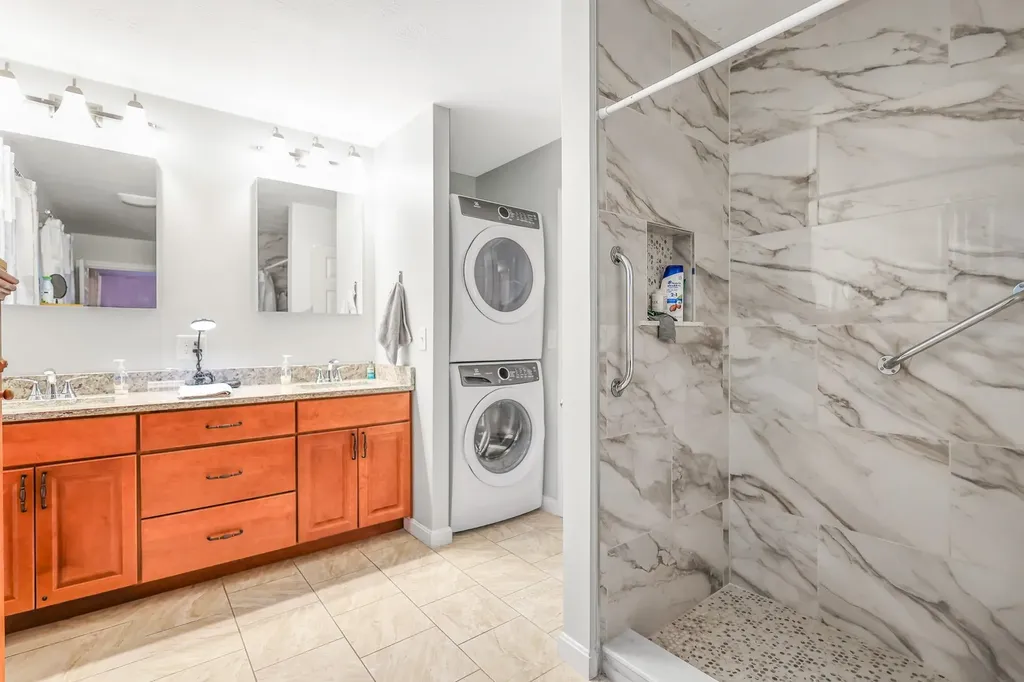 11 Cardinal Drive Hudson NH 03051