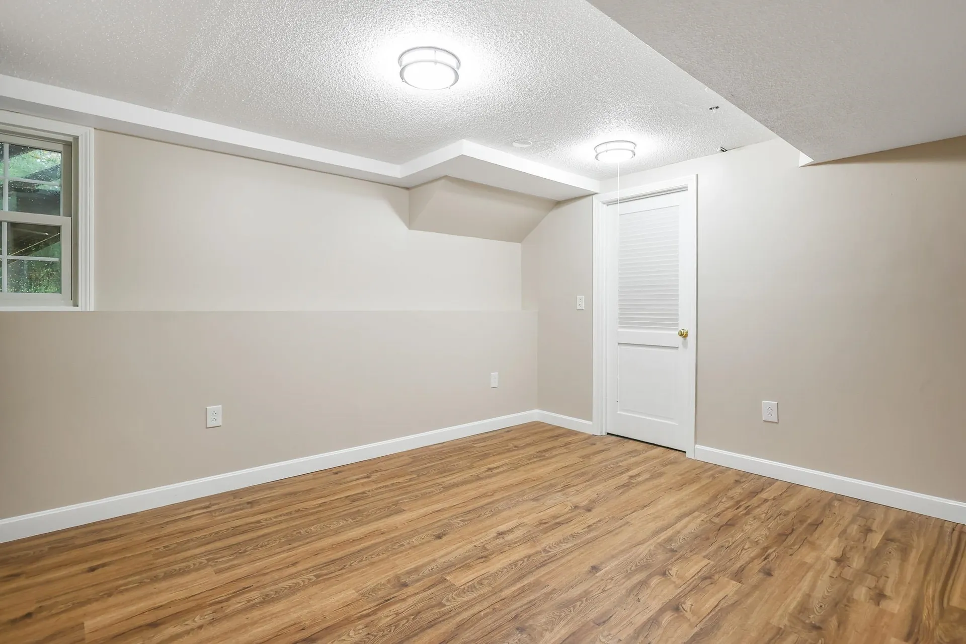 11 Cardinal Drive Hudson NH 03051