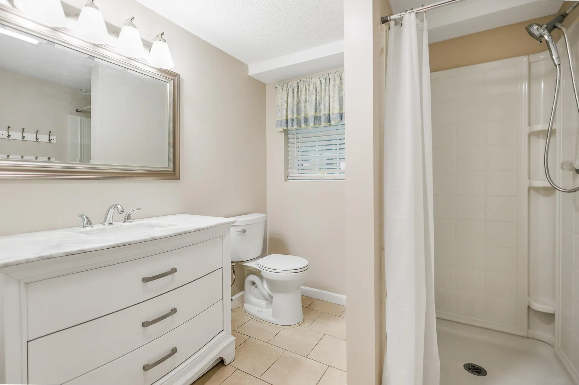 11 Cardinal Drive Hudson NH 03051