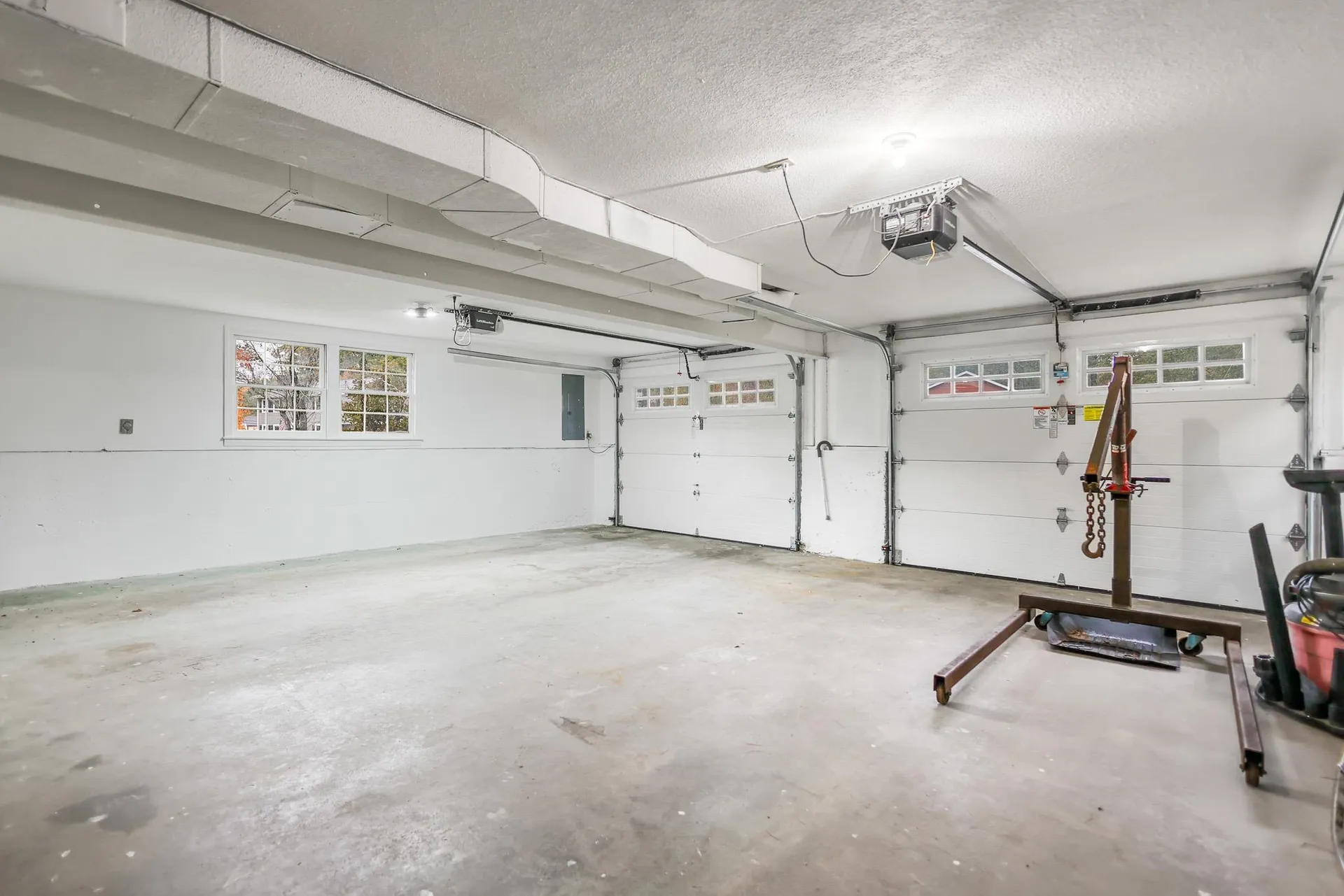 11 Cardinal Drive Hudson NH 03051