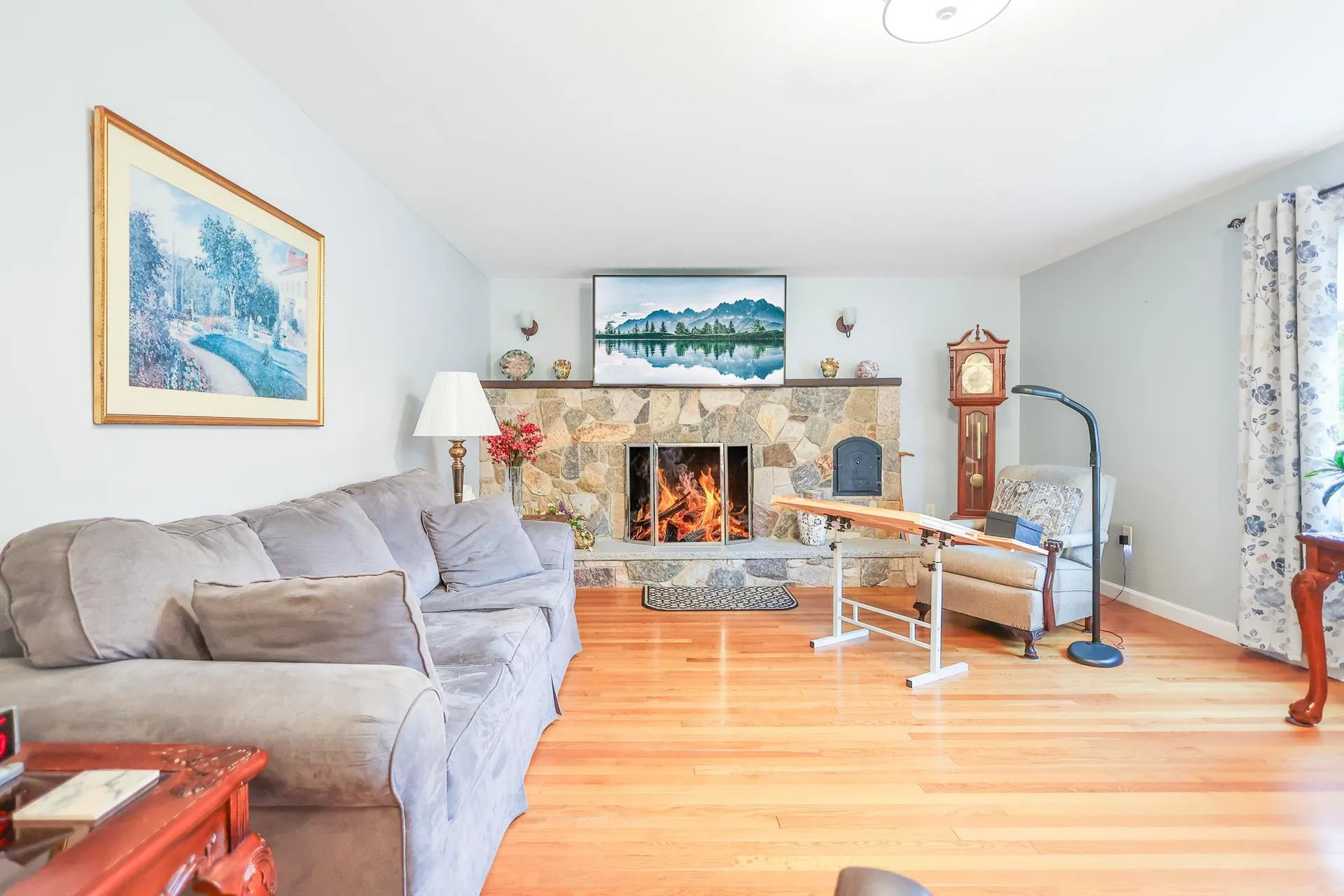 11 Cardinal Drive Hudson NH 03051