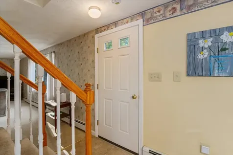 17 Maple Avenue Newton NH 03858