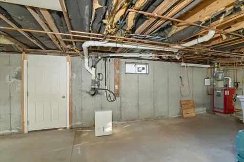 17 Maple Avenue Newton NH 03858