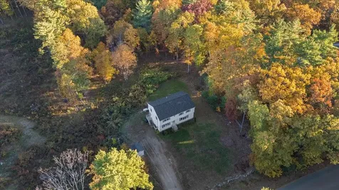 17 Maple Avenue Newton NH 03858