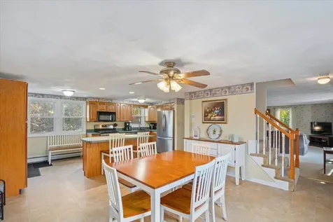 17 Maple Avenue Newton NH 03858